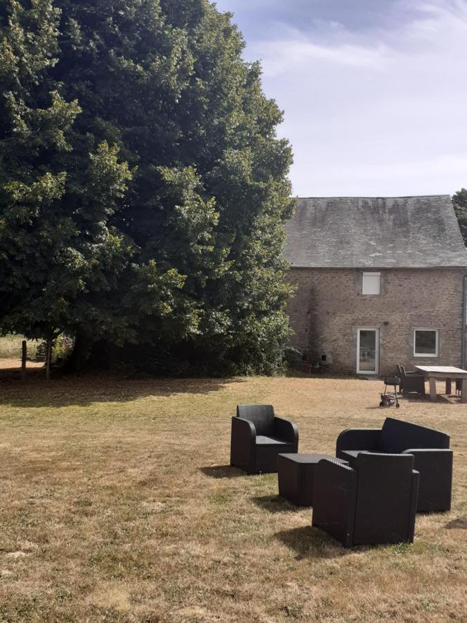 Gite Le Tilleul De La Fontaine Alluy Zewnętrze zdjęcie